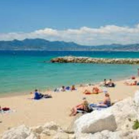 Le Castille - A Deux Pas Des Plages Кан Екстериор снимка
